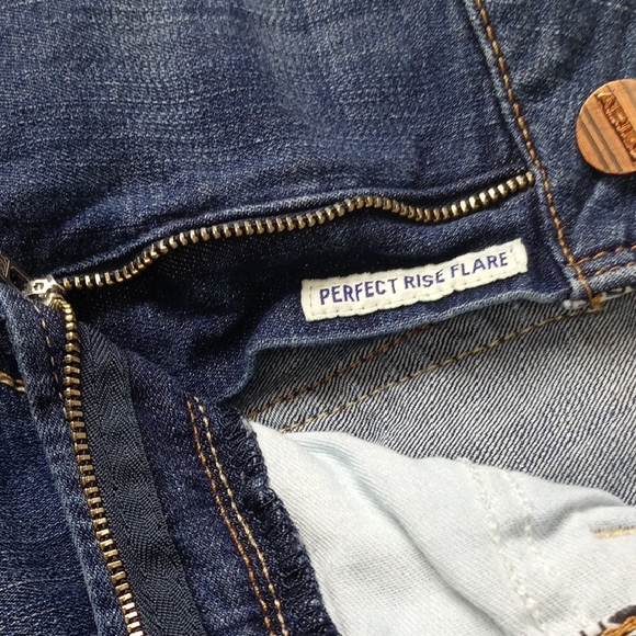 Ariat 33 long perfect rise flare Denim Blue Jeans distressed - Picture 8 of 12